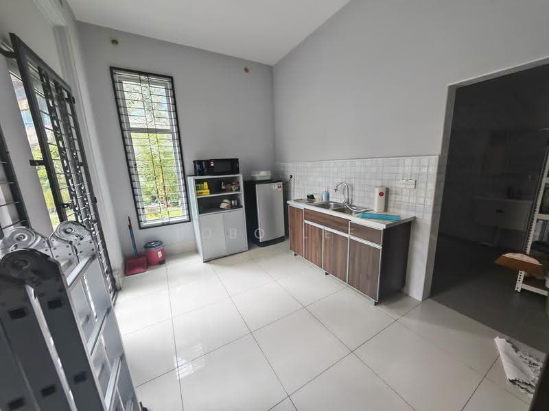 Bungalow House for Sale in Jalan Klang Lama (Old Klang Road) (Kuala Lumpur) - Bobo Lee - Kitchen - PropertyGuru.com.my