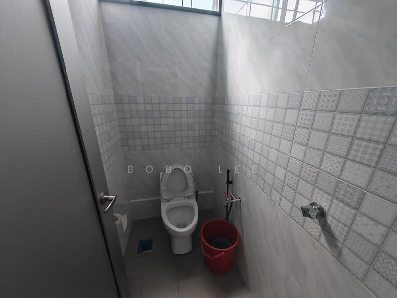 Bungalow House for Sale in Jalan Klang Lama (Old Klang Road) (Kuala Lumpur) - Bobo Lee - Bathroom - PropertyGuru.com.my