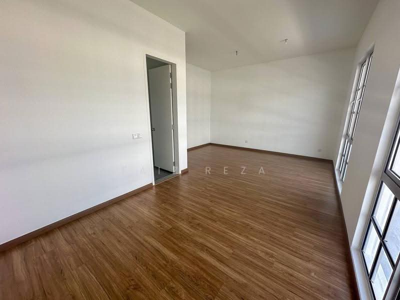 Rumah Teres 2-Tingkat untuk Dijual di Nilai Impian (Nilai) - FAIZ REZA - PropertyGuru.com.my