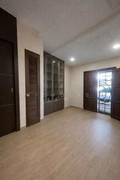 Semi-Detached House for Sale in Taman Bukit Serdang (Seri Kembangan) - Nicholas Lew - Interior - PropertyGuru.com.my