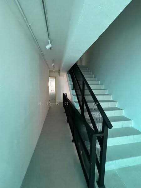 Shop / Office for Rent in Taman Overseas Union (Taman Oug) (Jalan Klang Lama (Old Klang Road)) - Bobo Lee - Corridor - PropertyGuru.com.my