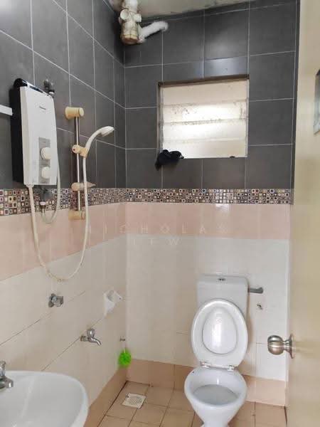 Apartment for Sale at Pangsapuri Seri Pinang - Nicholas Lew - PropertyGuru.com.my
