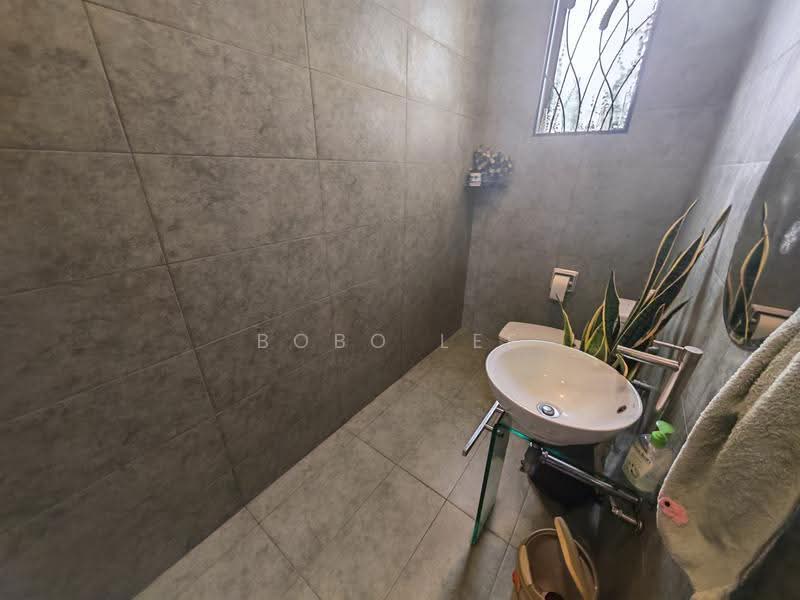 Bungalow House for Sale in Taman Overseas Union (Taman Oug) (Jalan Klang Lama (Old Klang Road)) - Bobo Lee - Bathroom - PropertyGuru.com.my