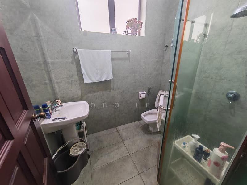 Bungalow House for Sale in Taman Overseas Union (Taman Oug) (Jalan Klang Lama (Old Klang Road)) - Bobo Lee - Bathroom - PropertyGuru.com.my
