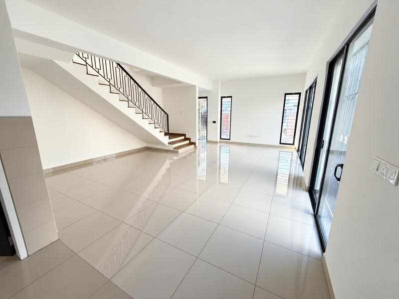 2-storey Terraced House for Sale in Elmina (Shah Alam) - Lucas Loh - Living Room - PropertyGuru.com.my