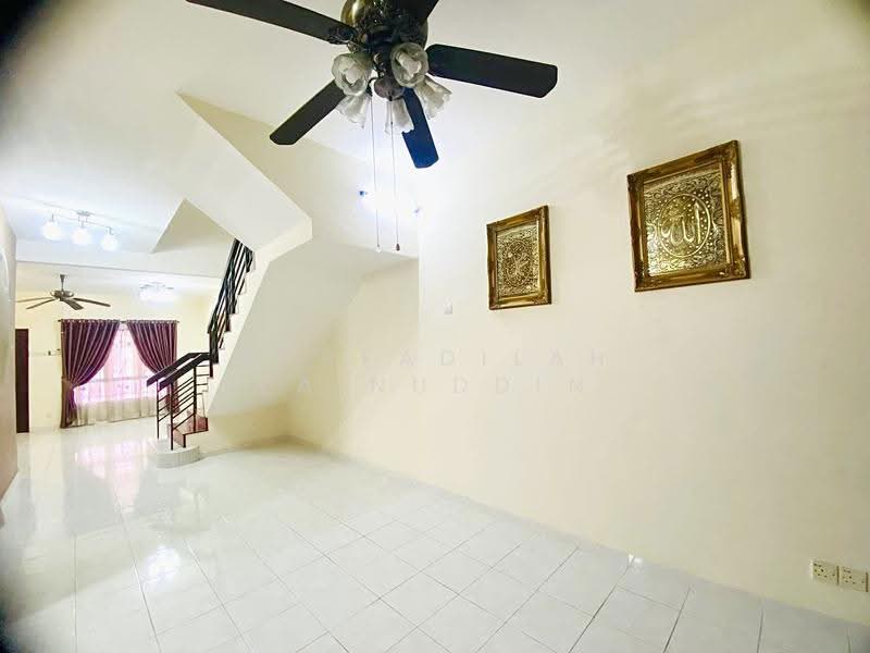 2-storey Terraced House for Sale in Setia Impian (Setia Alam) - NORFADILAH ZAINUDDIN - Living Room - PropertyGuru.com.my