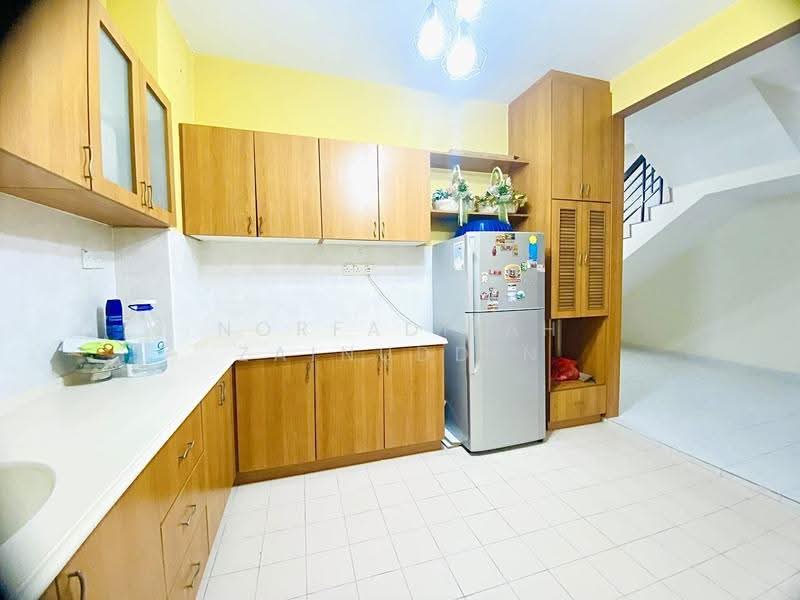 2-storey Terraced House for Sale in Setia Impian (Setia Alam) - NORFADILAH ZAINUDDIN - Kitchen - PropertyGuru.com.my