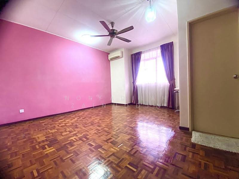 2-storey Terraced House for Sale in Setia Impian (Setia Alam) - NORFADILAH ZAINUDDIN - Living Room - PropertyGuru.com.my