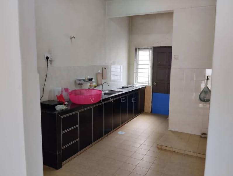 Terraced House for Sale in Taman Klang Utama (Kapar) - Vince Lim - Kitchen - PropertyGuru.com.my