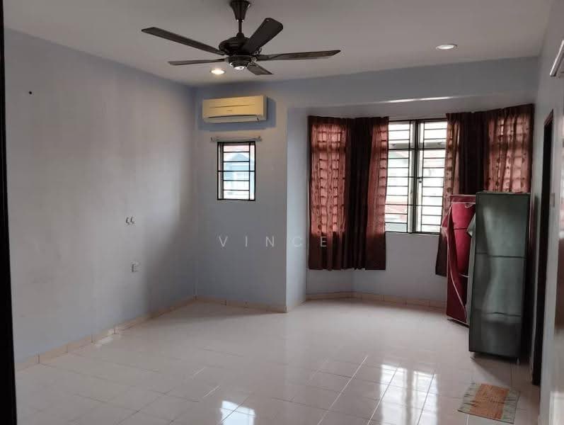 Terraced House for Sale in Taman Klang Utama (Kapar) - Vince Lim - Living Room - PropertyGuru.com.my