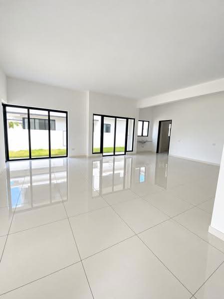 Semi-Detached House for Sale in Elmina (Shah Alam) - Lucas Loh - Living Room - PropertyGuru.com.my