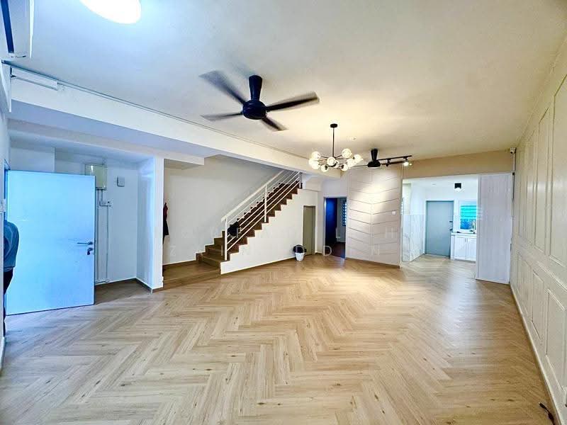 Rumah Teres 2-Tingkat untuk Dijual di Bukit Rahman Putra (Sungai Buloh) - NORFADILAH ZAINUDDIN - Living Room - PropertyGuru.com.my
