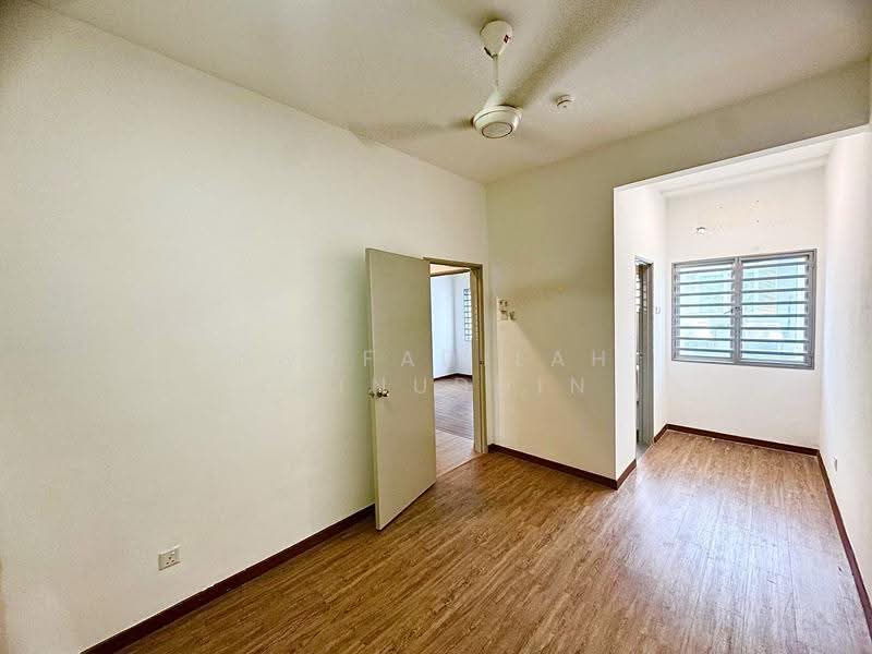 Rumah Teres 2-Tingkat untuk Dijual di Bukit Rahman Putra (Sungai Buloh) - NORFADILAH ZAINUDDIN - Interior - PropertyGuru.com.my