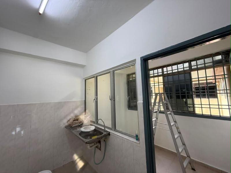 Flat for Sale at Taman Tampoi Indah - Zoey Lee - PropertyGuru.com.my