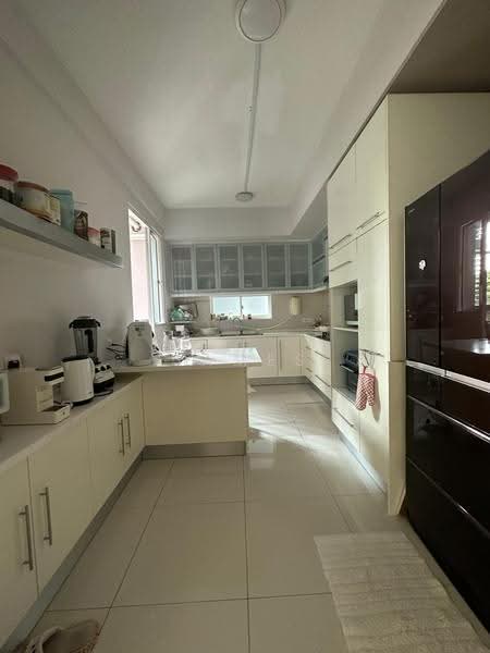 Condominium for Sale at Kiaramas Ayuria - James Eng - Kitchen - PropertyGuru.com.my