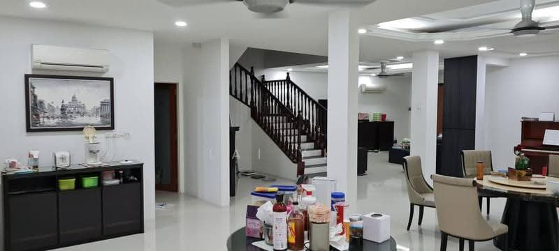 Rumah Berkembar untuk Dijual di Usj 11 (Subang Jaya) - Lai YK - Living Room - PropertyGuru.com.my