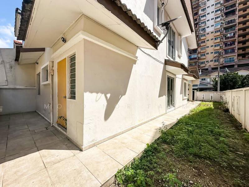 2-storey Terraced House for Sale in Taman Kelana Idaman (Ara Damansara) - Mohd Nor Fahmi - Exterior - PropertyGuru.com.my