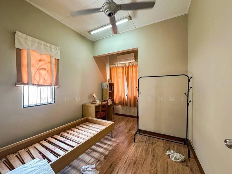 2-storey Terraced House for Sale in Taman Kelana Idaman (Ara Damansara) - Mohd Nor Fahmi - PropertyGuru.com.my
