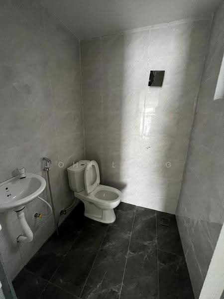 Rumah Teres 2-Tingkat untuk Dijual di Bandar Baru Permas Jaya (Permas Jaya) - John Leong - Bathroom - PropertyGuru.com.my