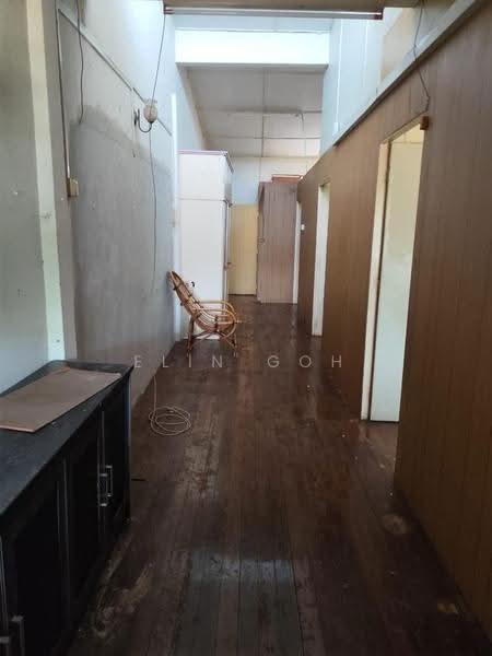 Shop for Sale in Bukit Rambai (Melaka) - Elin Goh - Corridor - PropertyGuru.com.my