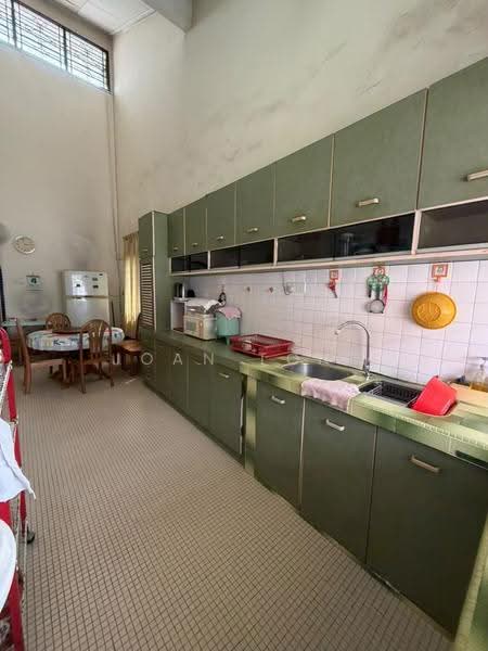 Rumah Teres 1-Tingkat untuk Dijual di Taman Perling (Perling) - Joan Tong - Kitchen - PropertyGuru.com.my