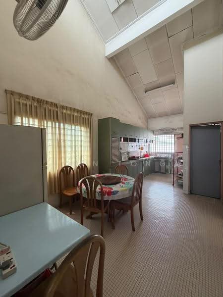 Rumah Teres 1-Tingkat untuk Dijual di Taman Perling (Perling) - Joan Tong - Kitchen - PropertyGuru.com.my