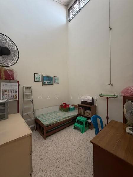 Rumah Teres 1-Tingkat untuk Dijual di Taman Perling (Perling) - Joan Tong - Bedroom - PropertyGuru.com.my