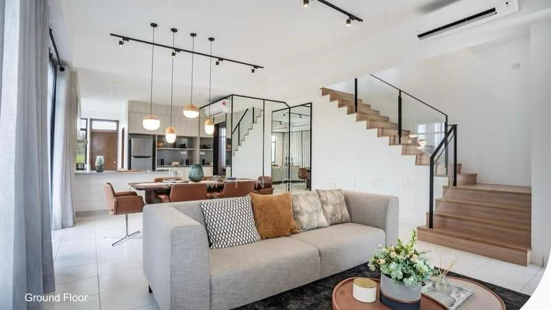 Rumah Teres 2-Tingkat untuk Dijual di Bandar Tiram (Ulu Tiram) - Lee Ming Siow - Living Room - PropertyGuru.com.my