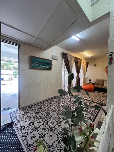 2-storey Terraced House for Sale in Ampang Jaya (Ampang) - Taufiq Azlan - Living Room - PropertyGuru.com.my