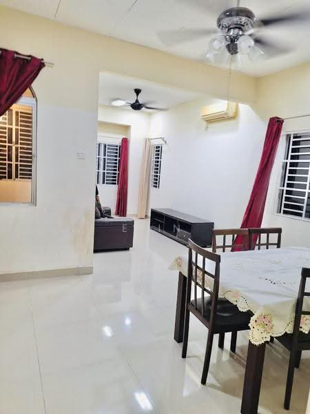 Townhouse for Rent in Taman Sri Kejora (Kajang) - Erin Yusof - Living Room - PropertyGuru.com.my