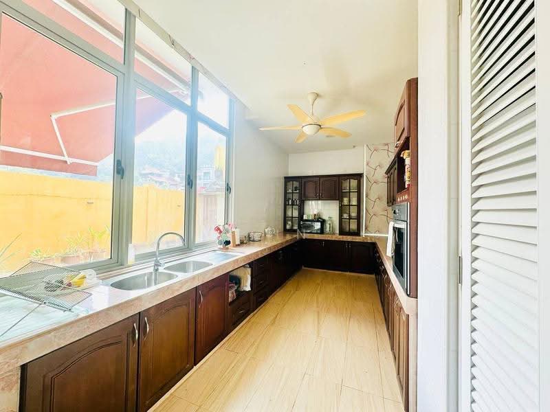 Semi-Detached House for Rent in Taman Tun Dr Ismail (Kuala Lumpur) - Erin Yusof - Kitchen - PropertyGuru.com.my