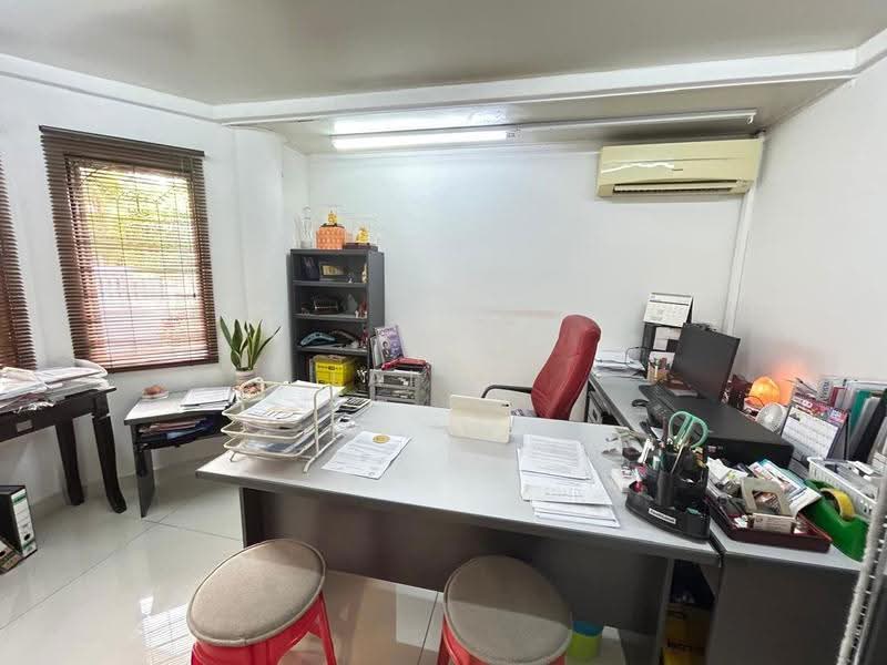Rumah Berkembar untuk Dijual di Usj 5 (Subang Jaya) - Lai YK - Study - PropertyGuru.com.my