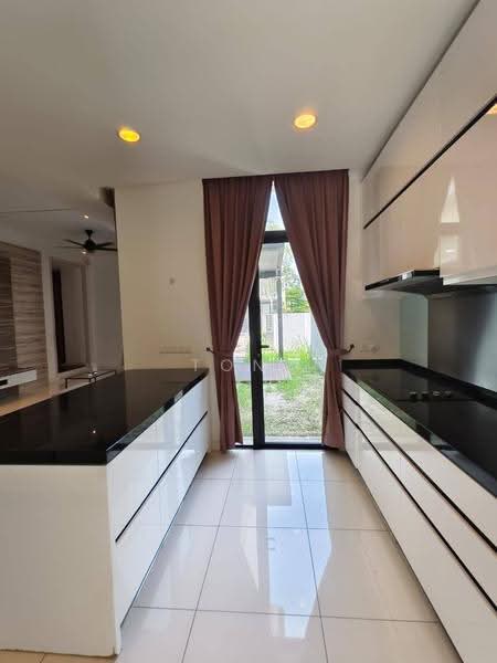 Rumah Teres untuk Disewa di Medini (Iskandar Puteri (Nusajaya)) - Tony Lim - Kitchen - PropertyGuru.com.my