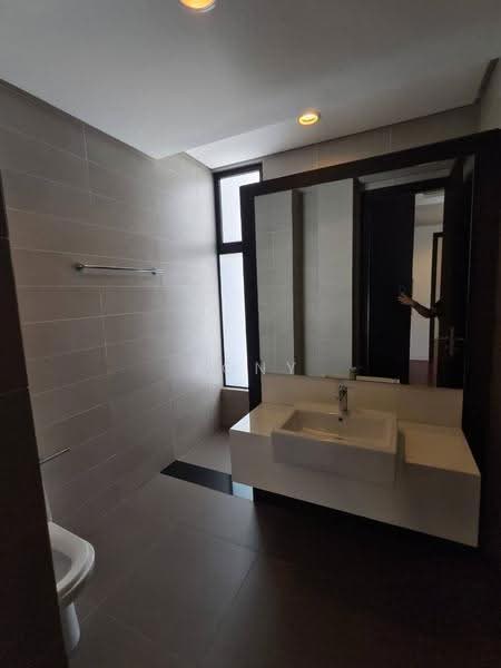 Rumah Teres untuk Disewa di Medini (Iskandar Puteri (Nusajaya)) - Tony Lim - Bathroom - PropertyGuru.com.my