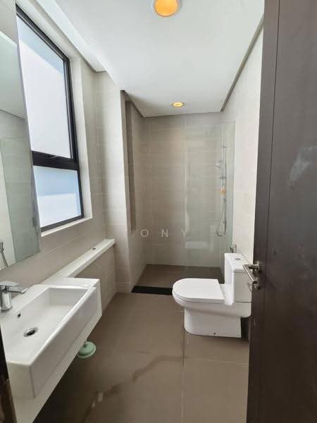 Rumah Teres untuk Disewa di Medini (Iskandar Puteri (Nusajaya)) - Tony Lim - Bathroom - PropertyGuru.com.my