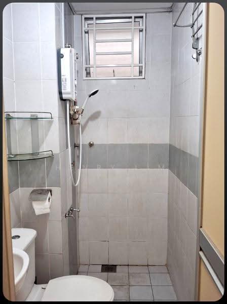 Apartment for Sale at 162 Residency - Henry Lim - Bathroom - PropertyGuru.com.my