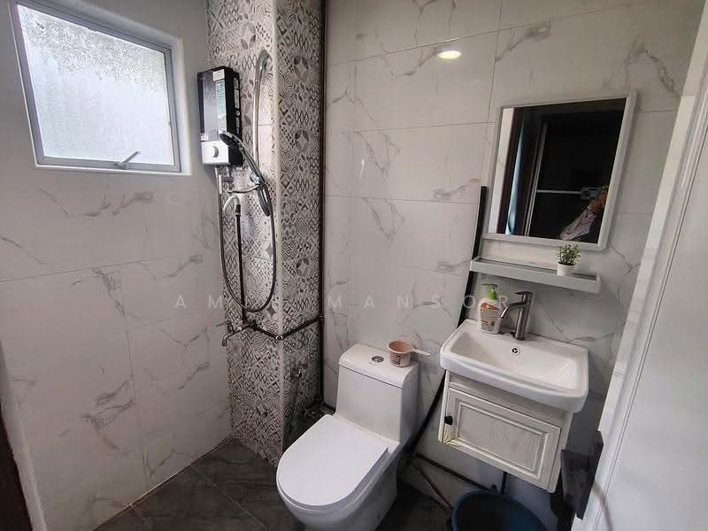 Pangsapuri untuk Disewa di Lumayan Apartment (Bdr Tasik Permaisuri) - Amie Mansor - Bathroom - PropertyGuru.com.my