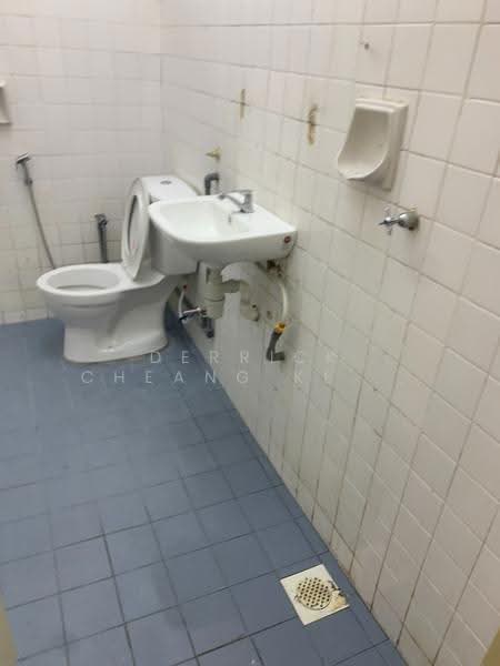 Rumah Teres 2-Tingkat untuk Disewa di Taman Tun Dr Ismail (Kuala Lumpur) - Derrick Cheang Keat Xiung - Bathroom - PropertyGuru.com.my