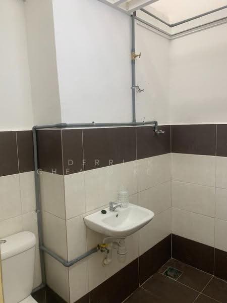 Rumah Teres 2-Tingkat untuk Disewa di Taman Tun Dr Ismail (Kuala Lumpur) - Derrick Cheang Keat Xiung - Bathroom - PropertyGuru.com.my