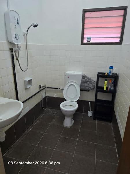 Semi-Detached House for Rent in Tanjung Tokong (Penang) - Leong . - Bathroom - PropertyGuru.com.my