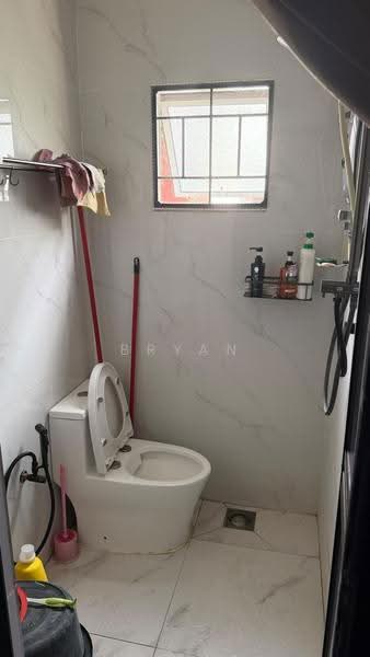 2-storey Terraced House for Sale in TAMAN PUCHONG UTAMA (Puchong) - Bryan Cho - Bathroom - PropertyGuru.com.my