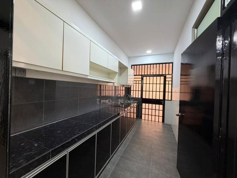 Cluster House for Sale in Horizon Hills (Iskandar Puteri (Nusajaya)) - Tony Lim - Kitchen - PropertyGuru.com.my