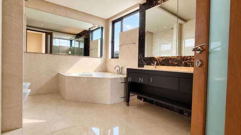 Kondominium untuk Dijual di The Binjai on the Park - muharni sawarin - Bathroom - PropertyGuru.com.my