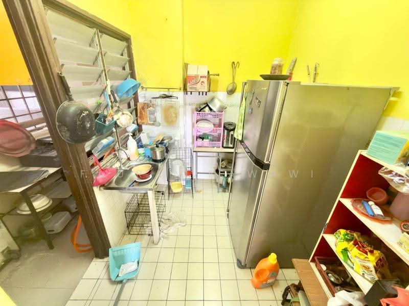 Pangsapuri untuk Dijual di Sri Teratai Apartment - Fauran Nawawi - PropertyGuru.com.my