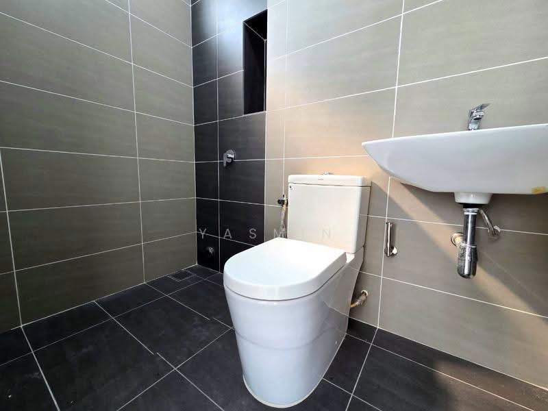 Rumah Teres 2-Tingkat untuk Dijual di Alam Sari (Bangi) - Yasmin Sulaiman - Bathroom - PropertyGuru.com.my