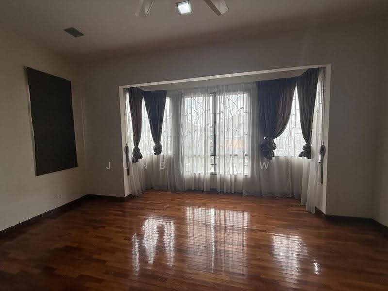 Rumah Berkembar untuk Dijual di Kemuning Utama Palma (Shah Alam) - Junbin Low - Living Room - PropertyGuru.com.my