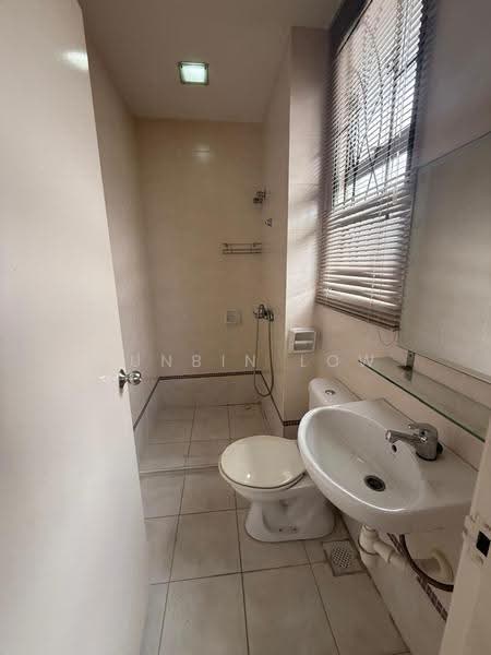 Rumah Berkembar untuk Dijual di Kemuning Utama Palma (Shah Alam) - Junbin Low - Bathroom - PropertyGuru.com.my