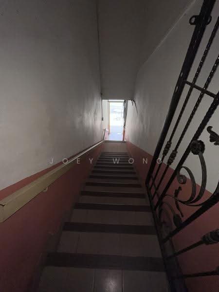 Kedai untuk Disewa di Taman Lian Hoe (Kuchai Lama) - Joey Wong - Corridor - PropertyGuru.com.my