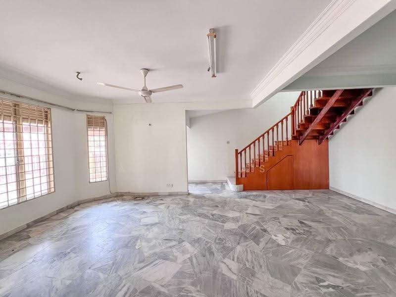 2-storey Terraced House for Sale in Cheras (Kuala Lumpur) - Amir Abas - Living Room - PropertyGuru.com.my