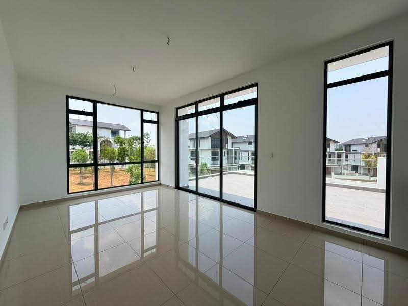 Cluster House for Sale in Horizon Hills (Iskandar Puteri (Nusajaya)) - Tony Lim - Living Room - PropertyGuru.com.my